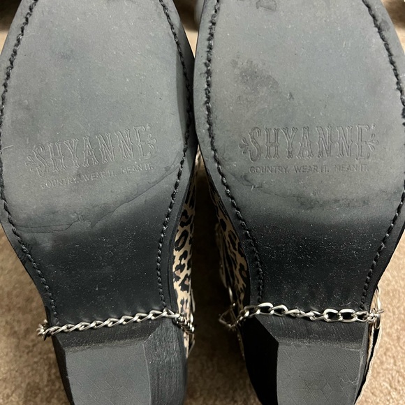 Shyanne leopard print western boots - Picture 4 of 5